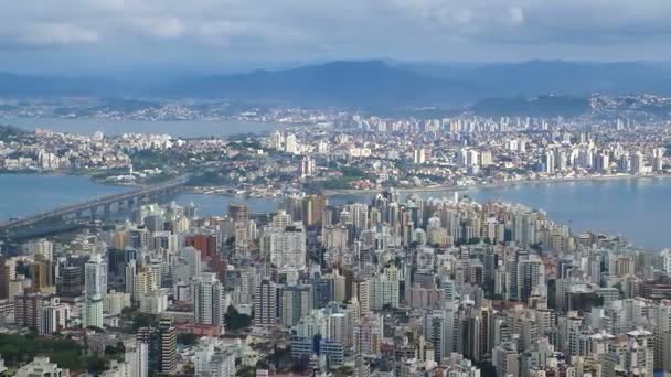 Panorama zálivu Florianopolis v Brazílii — Stock video
