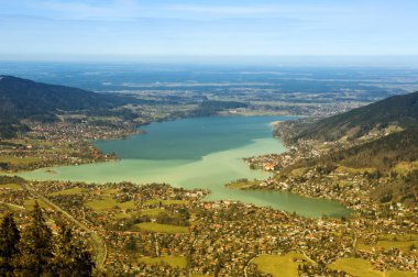 Bavyera Gölü tegernsee panoramik manzaralı 