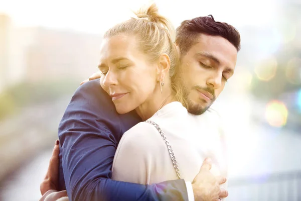 Portrait of couple hugging each other — Stock Photo, Image