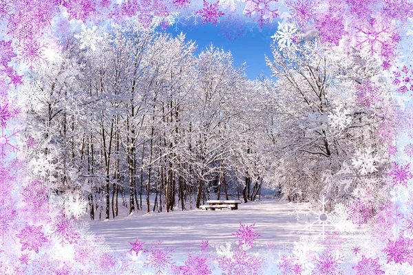Schneelandschaft mit Bäumen und lila Schneeflocken — Stockfoto