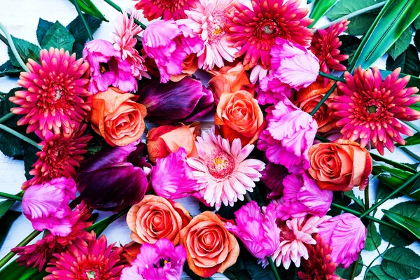 Mooie Kleurrijke Mix Bloemen Met Tulpen Rozen Gerbera — Stockfoto