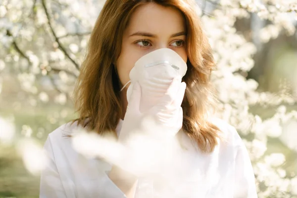 Young Student Wearing Antibacterial Mask Standing Park Flowers — Stock Photo, Image