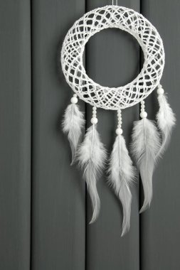 Beyaz tığ işi rüya yakalayıcı 