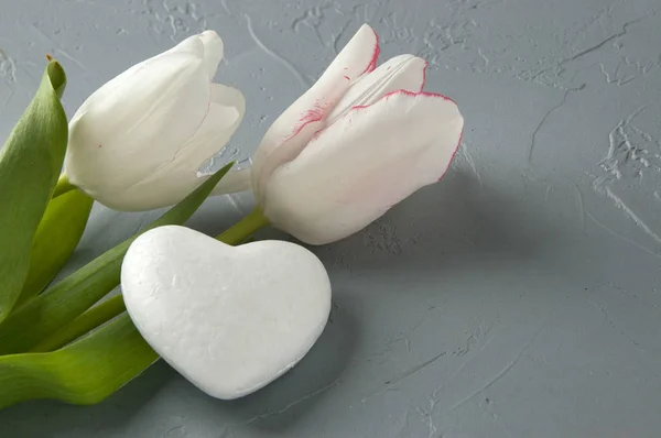 White heart on gray background — Stock Photo, Image