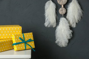 Gri beyaz rüya yakalayıcı koyu gri 