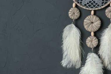 Gri beyaz rüya yakalayıcı koyu gri 