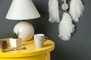 Beyaz gri rüya yakalayıcı 