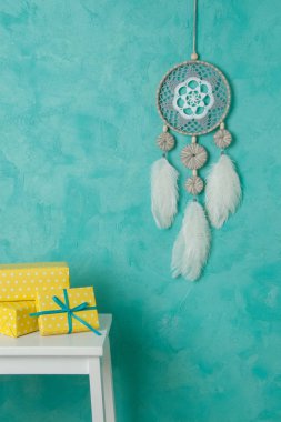 Beyaz gri rüya yakalayıcı 