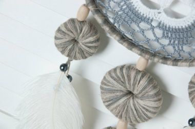 Beyaz gri rüya yakalayıcı 