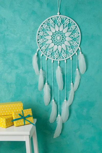 A aquamarine fehér dream catcher — Stock Fotó