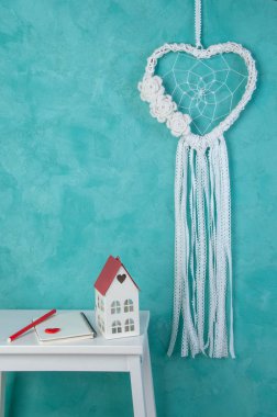 Beyaz kalp dantel rüya yakalayıcı 