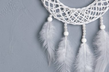 Beyaz tığ işi rüya yakalayıcı 