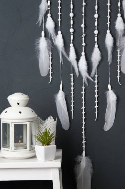 Gri beyaz rüya yakalayıcı 