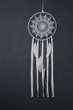 Beyaz tığ işi bardak altlığı peçete rüya yakalayıcı