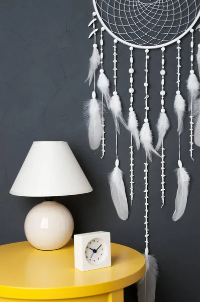 Gri beyaz rüya yakalayıcı 