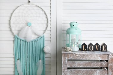 Beyaz arka plan üzerinde iç dekor