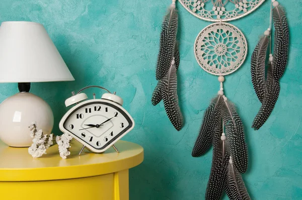 Akuamarin arka plan üzerinde yatak odası dekor