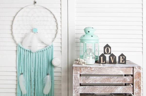 Beyaz arka plan üzerinde iç dekor