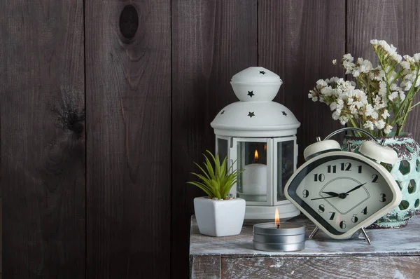 Yatak odası Dekor ahşap arka plan üzerinde