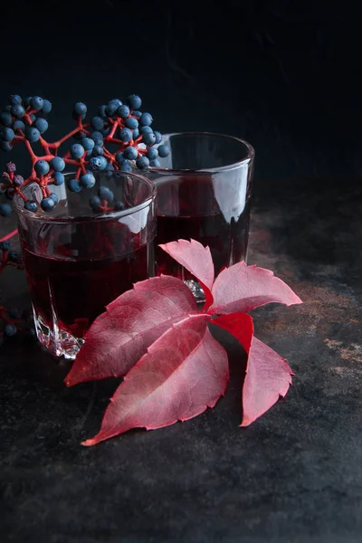 Två glas röd dryck — Stockfoto