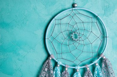 Rüya yakalayıcı Akuamarin duvar arka plan üzerinde