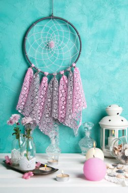 Rüya yakalayıcı Akuamarin duvar arka plan üzerinde