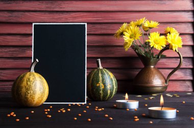 Kara tahta, kabak ve bakır sürahi