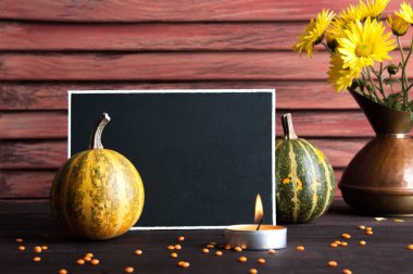 Kara tahta, kabak ve bakır sürahi