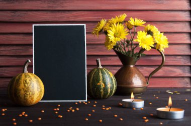 Kara tahta, kabak ve bakır sürahi