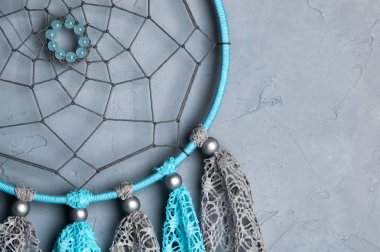 Gri mavi dantel rüya yakalayıcı 