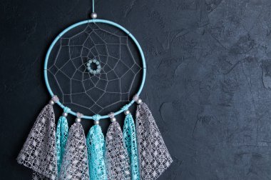 Gri mavi dantel rüya yakalayıcı 