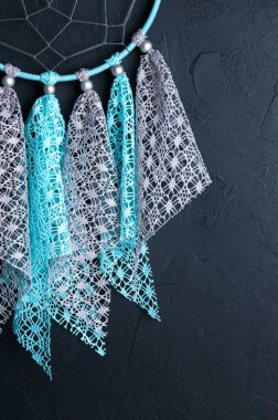 Gri mavi dantel rüya yakalayıcı 