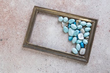 Antika pirinç resim çerçevesi