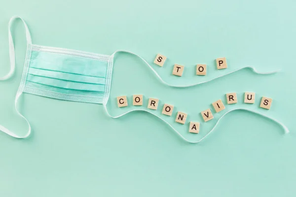 Medische Bescherming Masker Corona Virus Bescherming Houten Letters Stoppen Coronavirus — Stockfoto