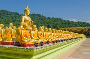 Çinhindi Tapınağı altın Buddha heykeli