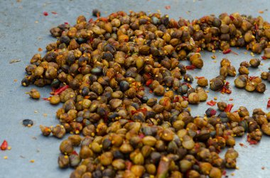 geleneksel Kamboçya lezzetli kızarmış salyangoz