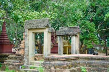 Budist tapınağı doğa arka plan üzerinde