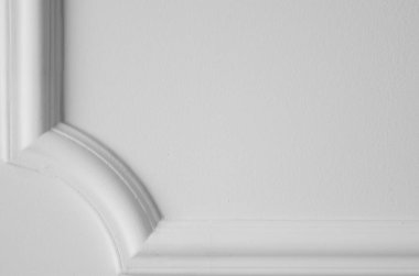 Beyaz tavan kabartma dekorasyonu kapalı