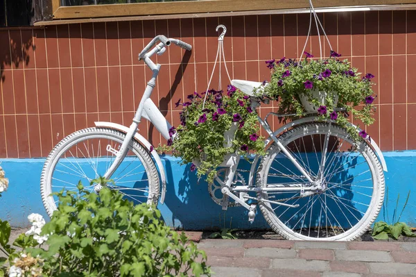 bicyclette fleur rouge accessoire decoration