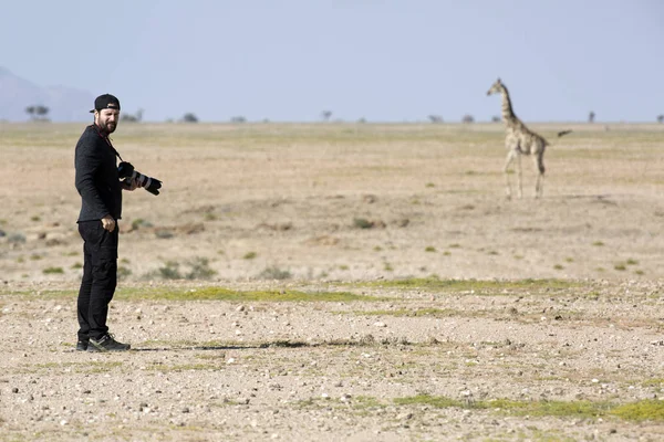Fotograf allein in der Wüste — Stockfoto