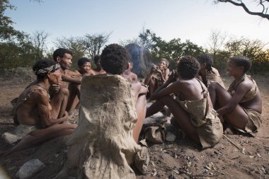 insanların bu Afrika komitesinin toplanması