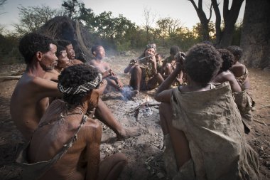 insanların bu Afrika komitesinin toplanması