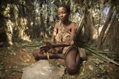 San Bushmen wowan yangın Başlarken
