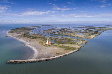 İtalya 'da bir deniz fenerinin havadan görünüşü