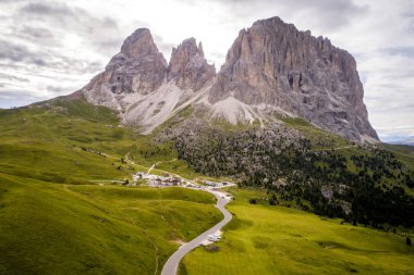 Dolomiti dağlar panorama yaz aylarında