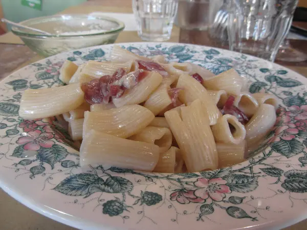 Italian pasta with speck and gorgonzola cheese — Stock Photo, Image