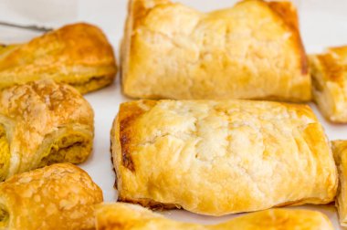 Beyaz kalıp Kağıt arka plan üzerinde turtaya seçimi.