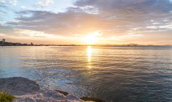 Atmosferini günbatımı sırasında genel Park sriracha, chonburi il — Stok fotoğraf