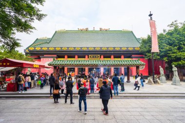 Hong Kong - Dectember 17, 2017: Hacılar Sha Tin, Hongkong Che Kung taoist tapınakta. Taoizm inanç esas olarak Çince-konuşma olarak uygulandığı özel bir yoldur