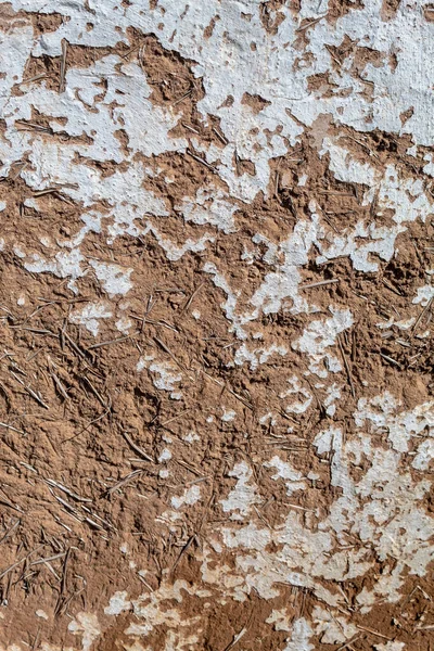 Cracked Texture Old House Mud Wall Painted White — 스톡 사진